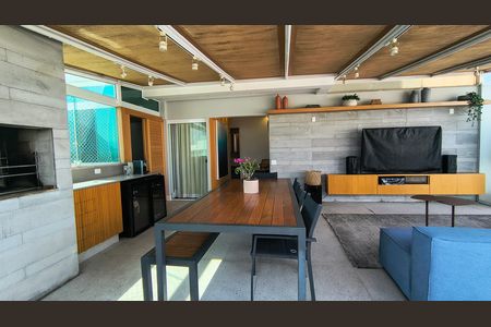Apartamento para alugar com 221m², 4 quartos e 2 vagas Apartamento para alugar com 221m², 4 quartos e 2 vagasCobertura