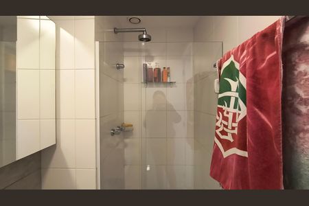 Apartamento para alugar com 221m², 4 quartos e 2 vagas Apartamento para alugar com 221m², 4 quartos e 2 vagasBanheiro Social 2