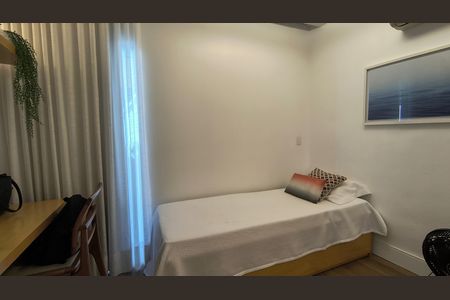 Apartamento para alugar com 221m², 4 quartos e 2 vagas Apartamento para alugar com 221m², 4 quartos e 2 vagasQuarto 2