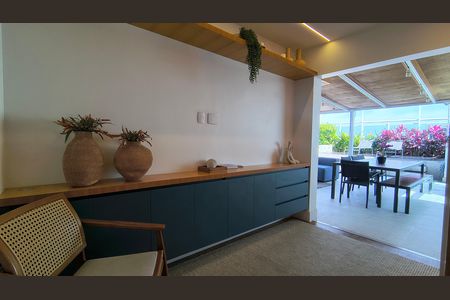Corredor de apartamento para alugar com 4 quartos, 221m² em Barra da Tijuca, Rio de Janeiro