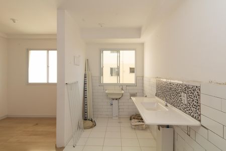 Apartamento para alugar com 48m², 2 quartos e sem vaga Apartamento para alugar com 48m², 2 quartos e sem vagaCozinha e Área de Serviço