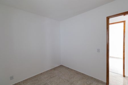 Quarto 1 de apartamento à venda com 2 quartos, 40m² em Vila Campanela, São Paulo