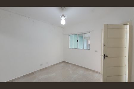 Sala de casa para alugar com 2 quartos, 67m² em Jardim Moraes, Itaquaquecetuba