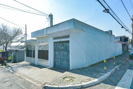 Fachada de casa à venda com 3 quartos, 140m² em Vila Santo Antônio, São Paulo