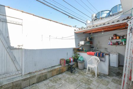 Quintal de casa à venda com 3 quartos, 140m² em Vila Santo Antônio, São Paulo