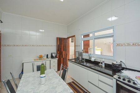 Cozinha de casa à venda com 3 quartos, 140m² em Vila Santo Antônio, São Paulo