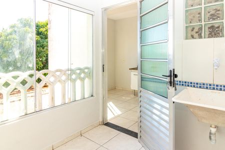 Casa para alugar com 60m², 2 quartos e sem vaga Casa para alugar com 60m², 2 quartos e sem vagaÁrea de serviço