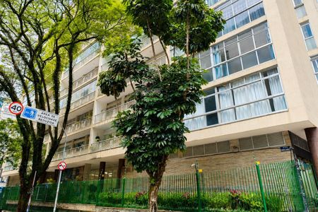 Apartamento à venda com 132m², 4 quartos e 1 vaga