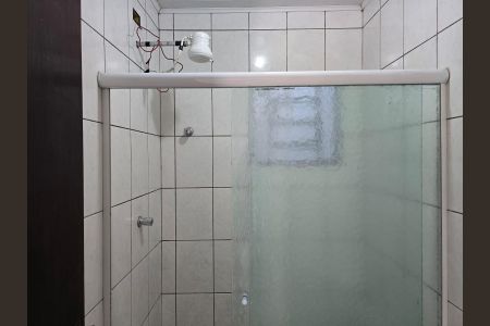 Banheiro social de casa para alugar com 2 quartos, 41m² em Jardim Pinhal, Guarulhos