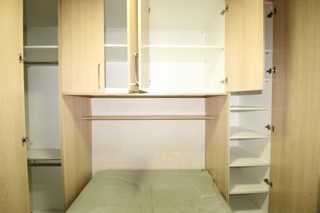 Quarto 1 de apartamento para alugar com 2 quartos, 45m² em Vila Nova Curuca, São Paulo