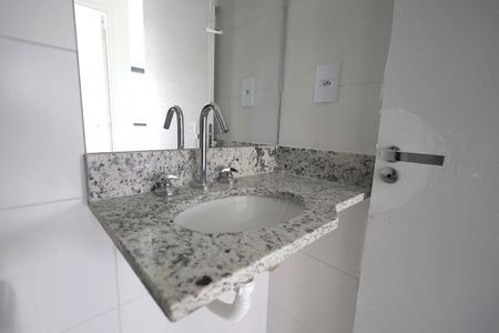 Apartamento para alugar com 56m², 2 quartos e 2 vagasBanheiro 1