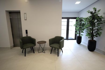 Apartamento para alugar com 56m², 2 quartos e 2 vagasHall social