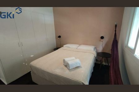 Casa à venda com 3 quartos, 210m² em Pinheiros, São Paulo