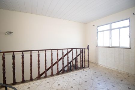 Casa para alugar com 300m², 3 quartos e 3 vagas Casa para alugar com 300m², 3 quartos e 3 vagasHall da Escada