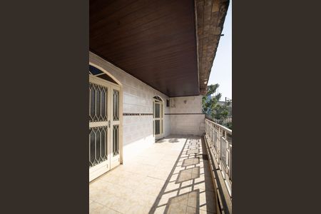Casa para alugar com 300m², 3 quartos e 3 vagas Casa para alugar com 300m², 3 quartos e 3 vagasVaranda
