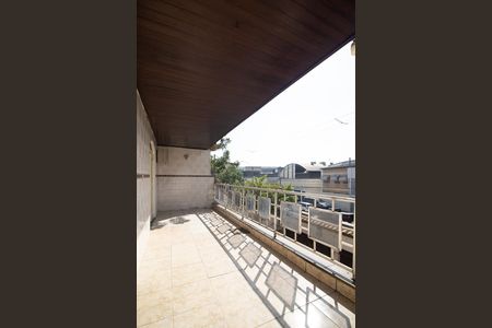 Casa para alugar com 300m², 3 quartos e 3 vagas Casa para alugar com 300m², 3 quartos e 3 vagasVaranda