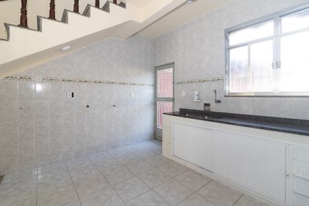 Cozinha de casa para alugar com 3 quartos, 300m² em Realengo, Rio de Janeiro