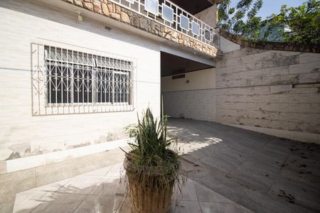 Casa para alugar com 300m², 3 quartos e 3 vagas Casa para alugar com 300m², 3 quartos e 3 vagasÁrea Externa