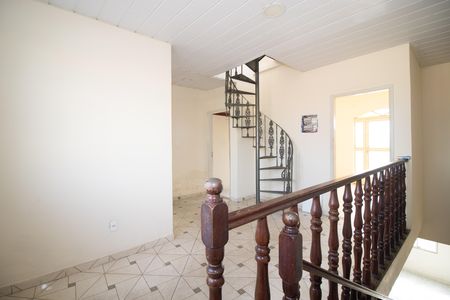 Casa para alugar com 300m², 3 quartos e 3 vagas Casa para alugar com 300m², 3 quartos e 3 vagasHall da Escada
