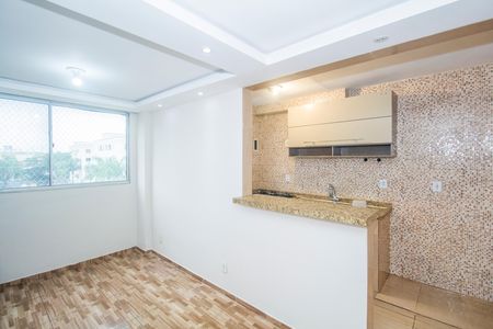 Sala de apartamento para alugar com 2 quartos, 45m² em Honório Gurgel, Rio de Janeiro