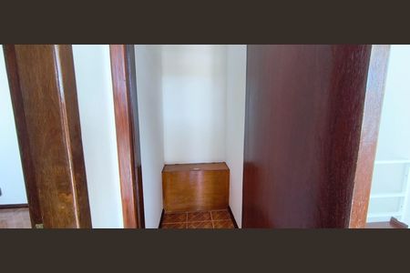 Apartamento à venda com 170m², 5 quartos e 2 vagasCorredor