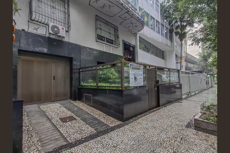 Apartamento para alugar com 110m², 3 quartos e sem vaga