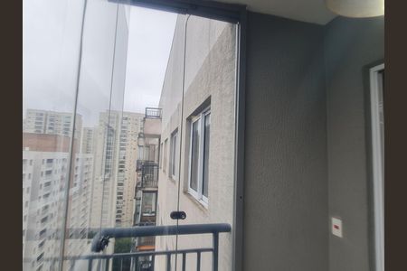 Apartamento à venda com 58m², 2 quartos e 1 vaga Apartamento à venda com 58m², 2 quartos e 1 vagaVaranda