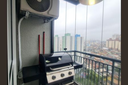 Apartamento à venda com 58m², 2 quartos e 1 vaga Apartamento à venda com 58m², 2 quartos e 1 vagaVaranda