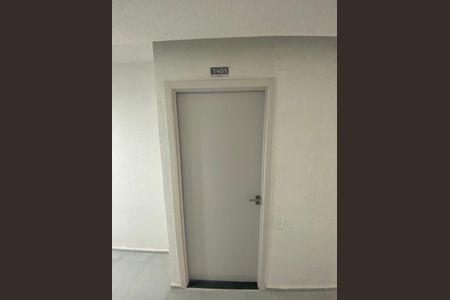 Porta de apartamento para alugar com 2 quartos, 31m² em Parque São Lourenço, São Paulo