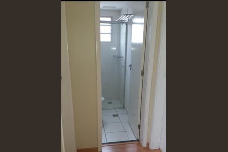 Banheiro  de apartamento para alugar com 2 quartos, 43m² em Vila Campos Sales, Campinas