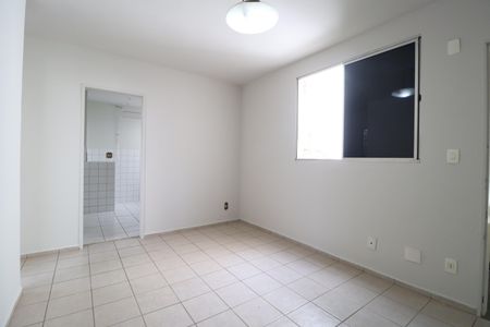 Sala de apartamento para alugar com 2 quartos, 60m² em Brasil, Uberlândia