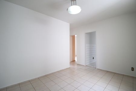 Sala de apartamento para alugar com 2 quartos, 60m² em Brasil, Uberlândia