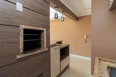Cozinha e Área de Serviço de apartamento à venda com 3 quartos, 72m² em Cavalhada, Porto Alegre