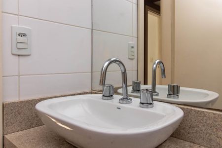 Apartamento à venda com 72m², 3 quartos e sem vagaBanheiro Social