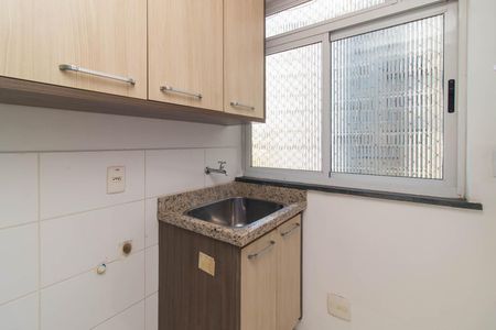 Apartamento à venda com 72m², 3 quartos e sem vagaCozinha e Área de Serviço