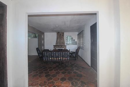 Casa para alugar com 250m², 3 quartos e 3 vagasEscada