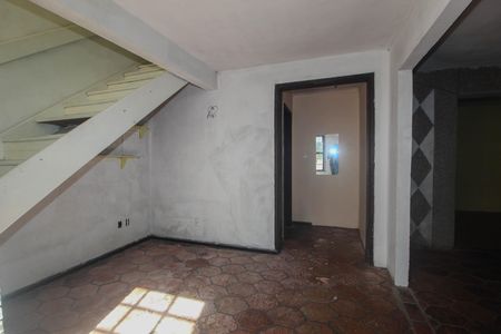 Casa para alugar com 250m², 3 quartos e 3 vagasEscada