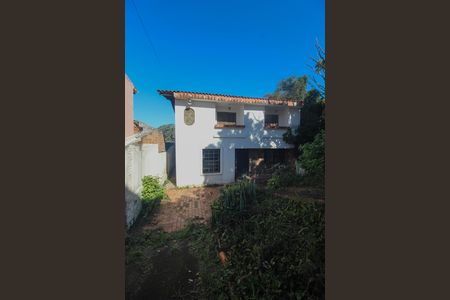 Casa para alugar com 250m², 3 quartos e 3 vagasFachada