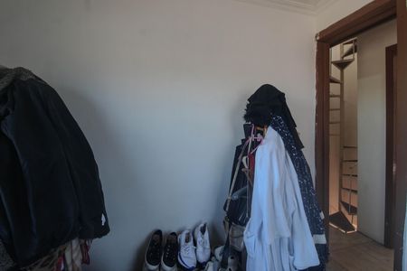 Quarto 2 de casa à venda com 3 quartos, 400m² em Espírito Santo, Porto Alegre