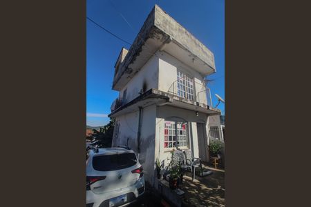 Fachada de casa à venda com 3 quartos, 400m² em Espírito Santo, Porto Alegre