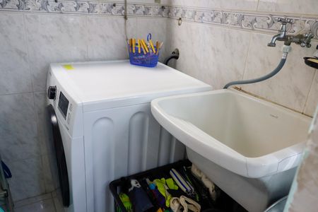 Apartamento à venda com 65m², 3 quartos e 1 vaga Apartamento à venda com 65m², 3 quartos e 1 vagaLavanderia