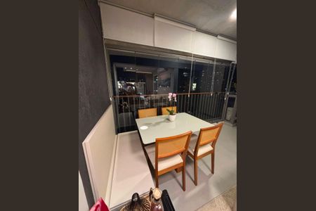 Apartamento à venda com 47m², 2 quartos e sem vaga Apartamento à venda com 47m², 2 quartos e sem vagaSala