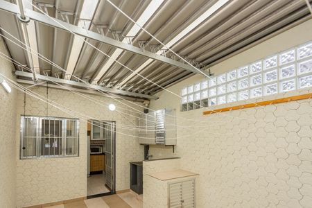 Casa à venda com 61m², 2 quartos e 2 vagasÁrea de Serviço