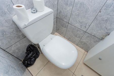 Casa à venda com 61m², 2 quartos e 2 vagasBanheiro 2