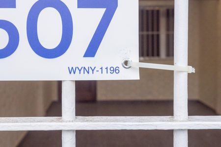 Casa à venda com 61m², 2 quartos e 2 vagasPlaca QuintoAndar