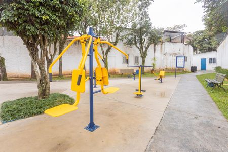Casa à venda com 61m², 2 quartos e 2 vagasFitness Externo