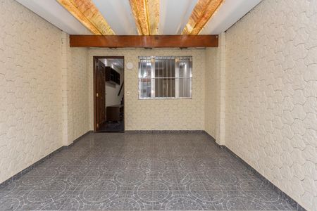 Casa à venda com 61m², 2 quartos e 2 vagasGaragem