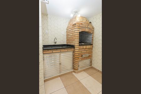 Casa à venda com 61m², 2 quartos e 2 vagasChurrasqueira