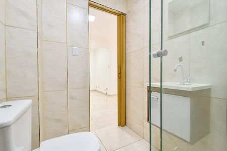 Banheiro de kitnet/studio para alugar com 1 quarto, 42m² em Liberdade, São Paulo