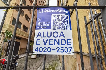Placa de kitnet/studio para alugar com 1 quarto, 42m² em Liberdade, São Paulo
